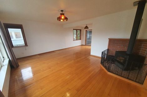 Photo of property in 12 Cron Avenue, Te Atatu South, Auckland, 0610