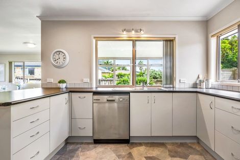 Photo of property in 11 Conifer Grove, Te Kamo, Whangarei, 0112