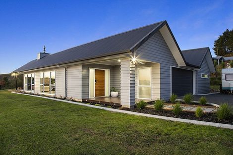 Photo of property in 15 Niccone Place, Bombay, 2675