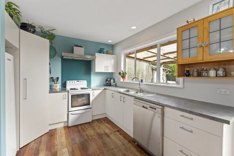 Photo of property in 61 Tiromoana Road, Raumati South, Paraparaumu, 5032