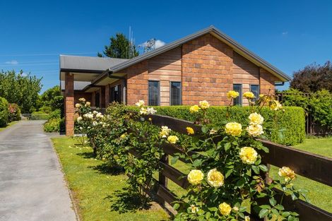 Photo of property in 10 De La Mare Drive, Leamington, Cambridge, 3432