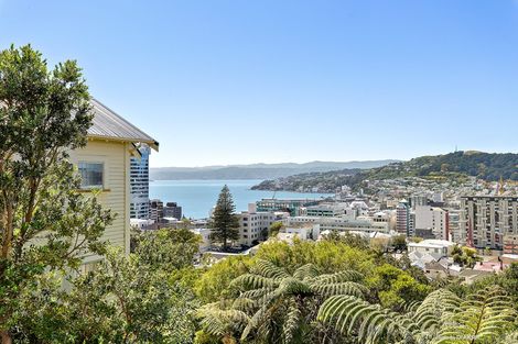 Photo of property in 11 Waiteata Road, Kelburn, Wellington, 6012