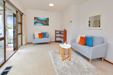 Photo of property in 1/33 Swanson Road, Henderson, Auckland, 0610