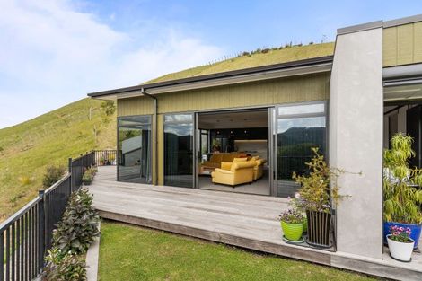 Photo of property in 1 Rewarewa Rise, Whangamata, 3691