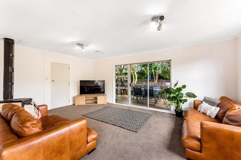 Photo of property in 11 Akron Grove, Totara Park, Upper Hutt, 5018