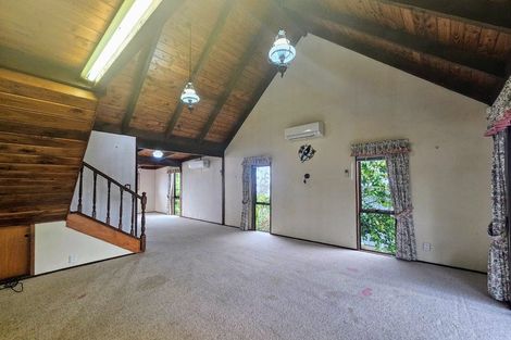 Photo of property in 11 Vipond Road, Stanmore Bay, Whangaparaoa, 0932