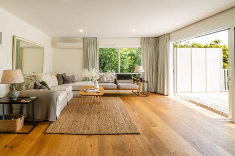 Photo of property in 6506 Christchurch Akaroa Road, Takamatua, 7581