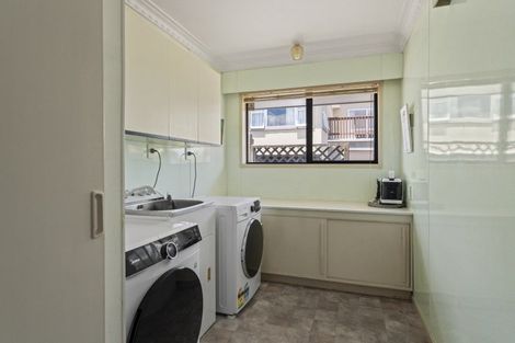 Photo of property in 8 Tamatea Road, Taupo, 3330