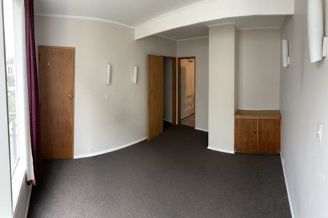 Photo of property in 34 Grove Road, Kelburn, Wellington, 6012