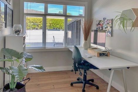 Photo of property in 1/1 Birkley Road, Bayswater, Auckland, 0622