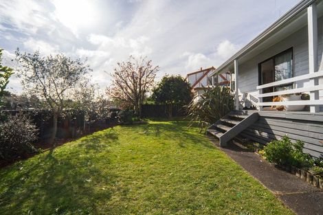 Photo of property in 45 Alison Street, Hamilton Lake, Hamilton, 3204