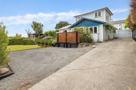 Photo of property in 87 Saint Andrews Hill Road, Mount Pleasant, Christchurch, 8081