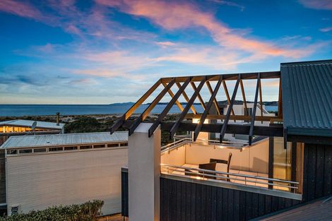 Photo of property in 1 Lagoon Way, Omaha, 0986