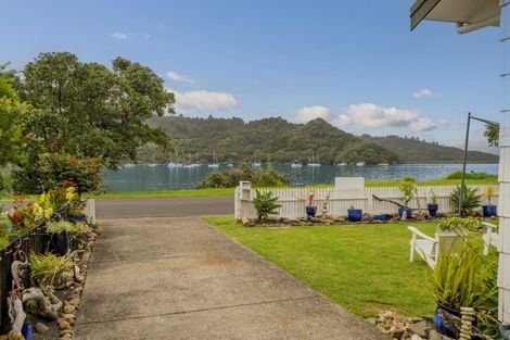 Photo of property in 29 Robinson Road, Whitianga, 3510