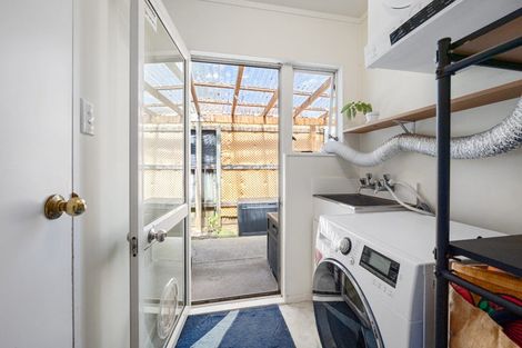 Photo of property in 3/256a Birkdale Road, Birkdale, Auckland, 0626