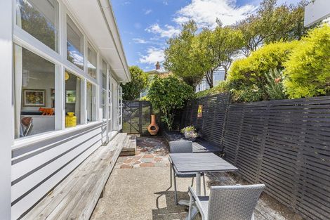 Photo of property in 21 Ngaio Gorge Road, Ngaio, Wellington, 6035