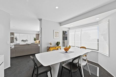 Photo of property in 5a Craig Road, Milford, Auckland, 0620