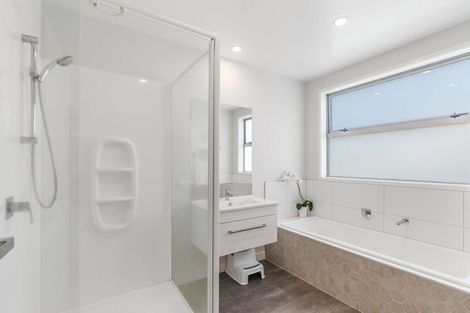 Photo of property in 44 Marion Crescent, Papamoa Beach, Papamoa, 3118