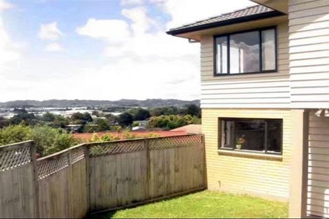 Photo of property in 10 Vintage Drive, Henderson, Auckland, 0612