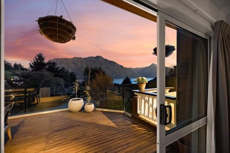 Photo of property in 1 Arawata Terrace, Fernhill, Queenstown, 9300