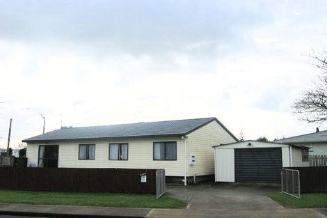 Photo of property in 2a Smiths Avenue, Papakura, 2110