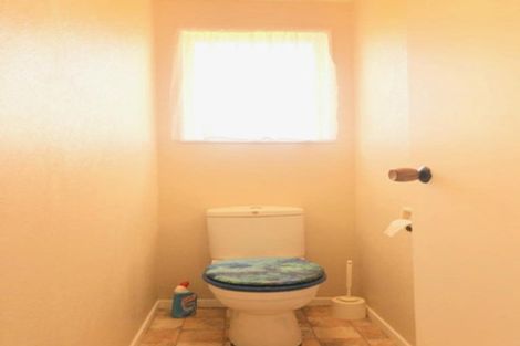 Photo of property in 1/6 Penion Drive, Flat Bush, Auckland, 2023