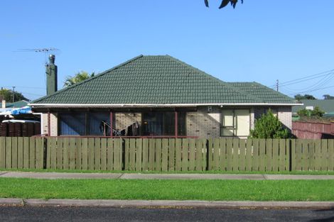 Photo of property in 19 Freyberg Avenue, Papatoetoe, Auckland, 2104