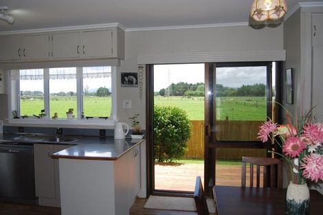 Photo of property in 2727 State Highway 1, Ruakaka, Whangarei, 0171