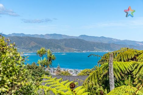 Photo of property in 4 Akatea Road, Korokoro, Lower Hutt, 5012