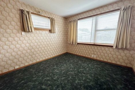 Photo of property in 17 Fairmile Place, Russley, Christchurch, 8042