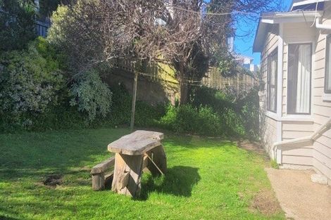 Photo of property in 94 Mana Esplanade, Paremata, Porirua, 5026