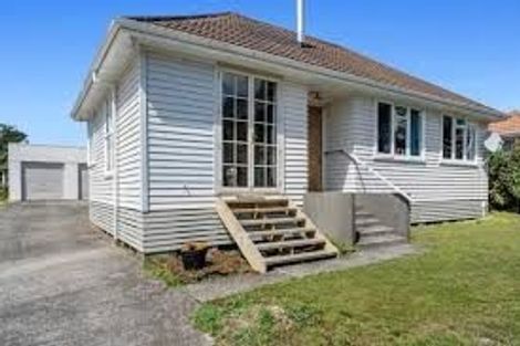 Photo of property in 5 Konini Street, Inglewood, 4330