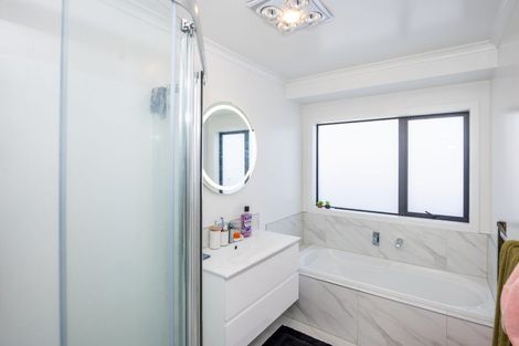 Photo of property in 12c Jamieson Crescent, St Andrews, Hamilton, 3200