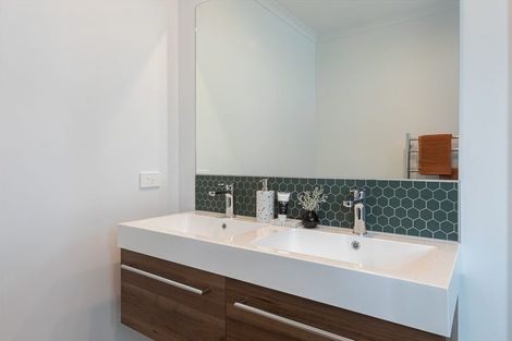 Photo of property in 50 Bill Miller Drive, Papamoa, 3118