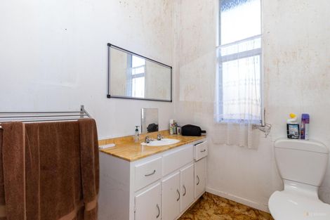 Photo of property in 1 Clifton Terrace, West End, Timaru, 7910