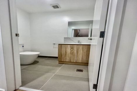 Photo of property in 79 Kaha Road, Papakura, 2110