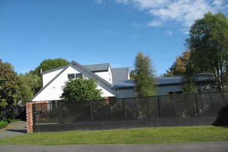 Photo of property in 51 Bryndwr Road, Bryndwr, Christchurch, 8052