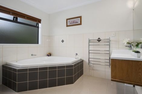 Photo of property in 11 Glenorchy Place, Pyes Pa, Tauranga, 3112