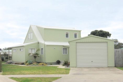Photo of property in 11 Pipi Dune, Whitianga, 3510