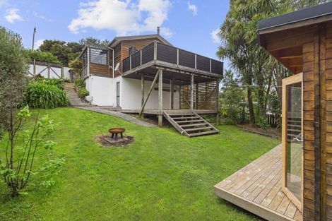 Photo of property in 11 East Street, Raglan, 3225