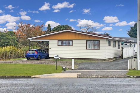 Photo of property in 9 Robinson Avenue, Holdens Bay, Rotorua, 3010