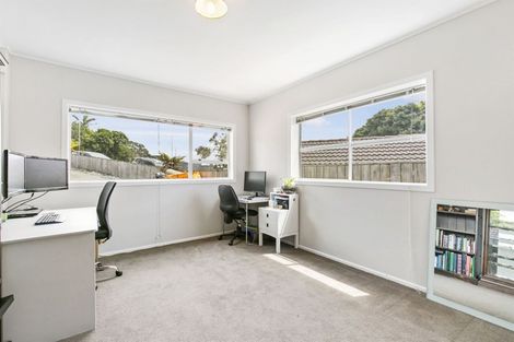 Photo of property in 1/11 Charles Dickens Drive, Mellons Bay, Auckland, 2014