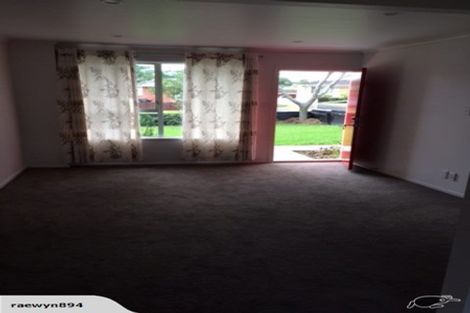 Photo of property in 3/1 Cockayne Crescent, Sunnynook, Auckland, 0620