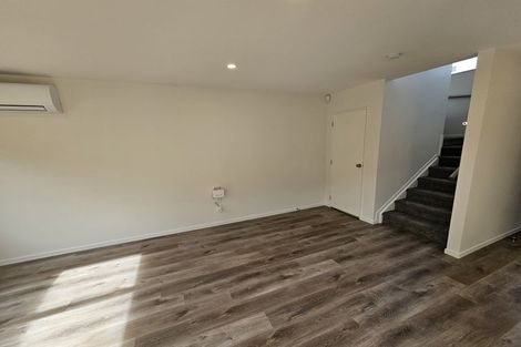 Photo of property in 4f Hepburn Road, Glendene, Auckland, 0602