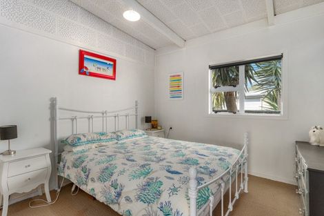 Photo of property in 2a Andresen Street, Foxton Beach, Foxton, 4815