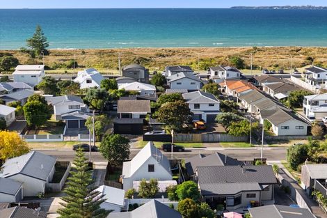 Photo of property in 16a Simpson Road, Papamoa Beach, Papamoa, 3118