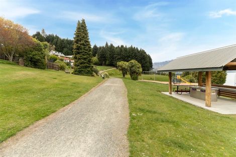 Photo of property in Alpine Meadows Apartments, 135f Fernhill Road, Fernhill, Queenstown, 9300