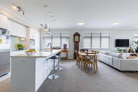 Photo of property in 52 Landmark Terrace, Orewa, 0931