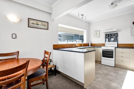 Photo of property in 2 Turuturu Road, Hawera, 4610