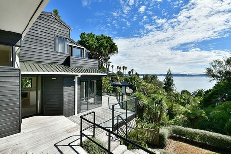 Photo of property in 17a Duncansby Road, Stanmore Bay, Whangaparaoa, 0932